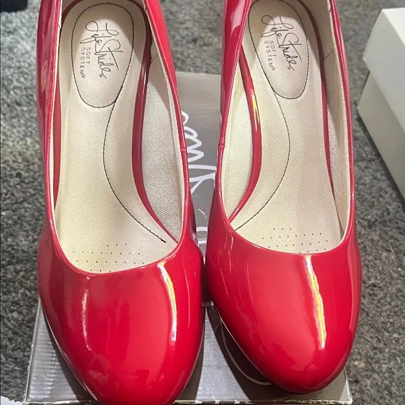 Life Stride Vibrant Red Heels - Picture 3 of 4